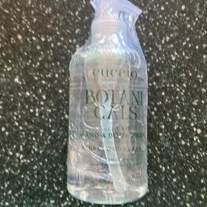 Cuccio Botanicals Hand & Body Wash
